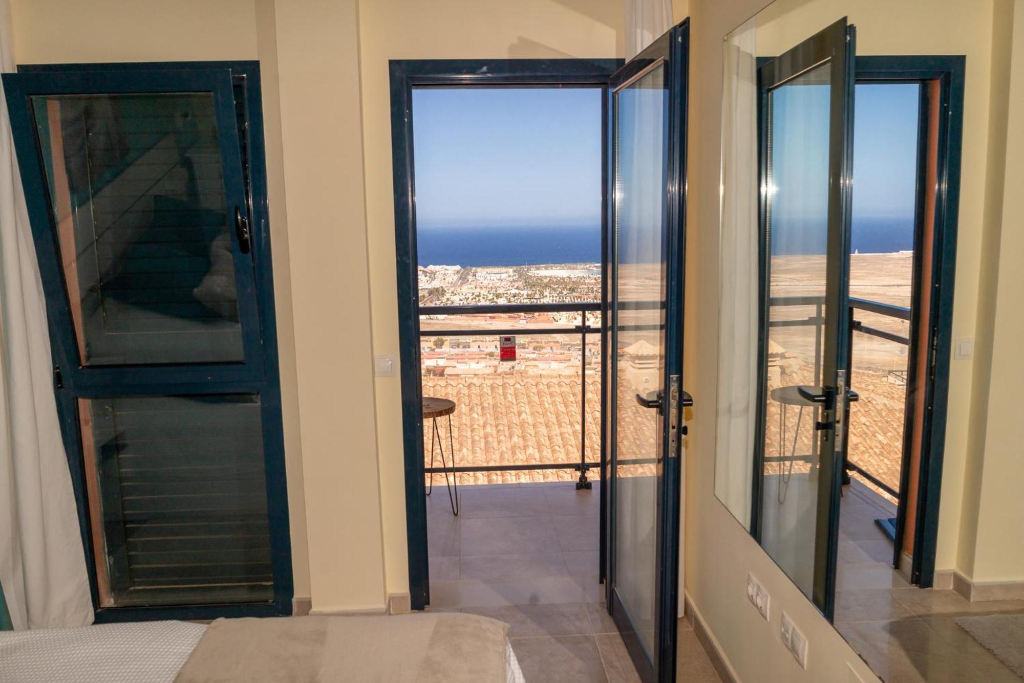 Lucky Thirteen - Apartment With Ocean View 칼레타데푸스테 외부 사진